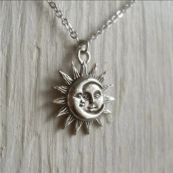 NWOT - Unisex Classical Creative Bohemian Sun & Moon Necklace Pendant (Silver) - Picture 4 of 8